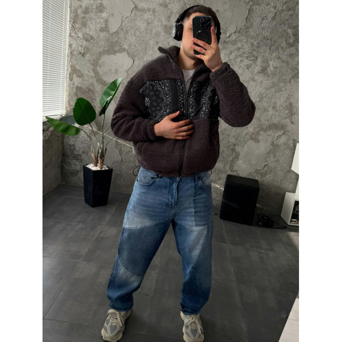 Об’ємний плюшевий бомбер