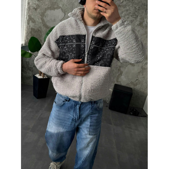 Об’ємний плюшевий бомбер