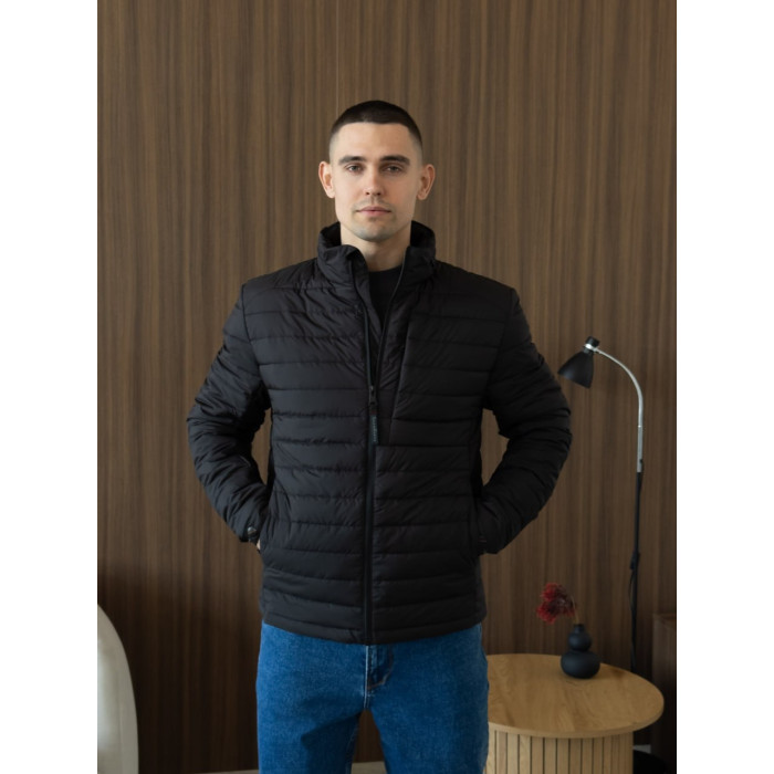 Стьобана куртка на блискавці