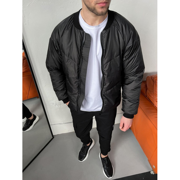 Базовий oversize бомбер