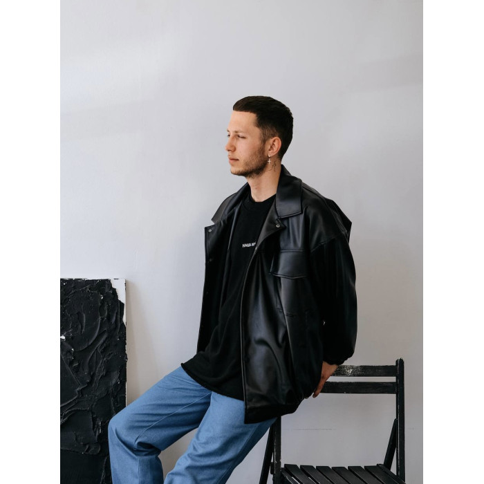 Oversize бомбер із екошкіри