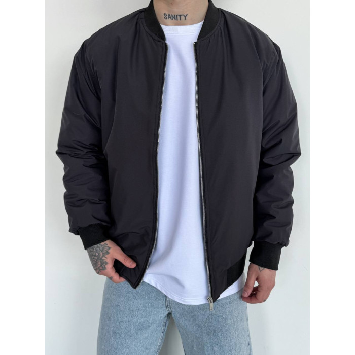 Базовий oversize бомбер