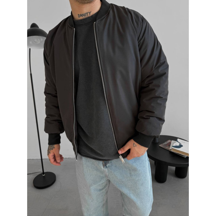 Базовий oversize бомбер