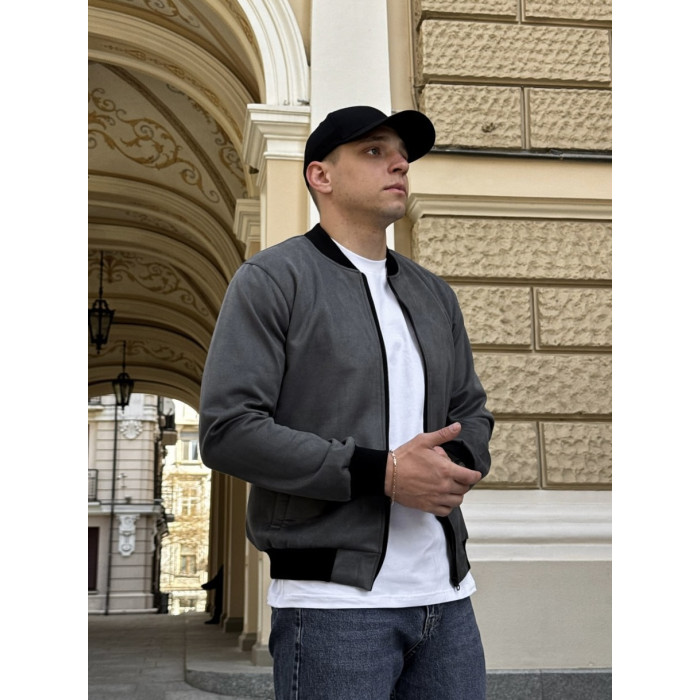 Замшевий бомбер
