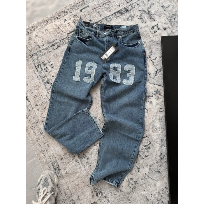 Джинси Baggy з акцентною нашивкою