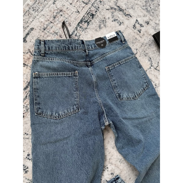 Джинси Baggy з акцентною нашивкою