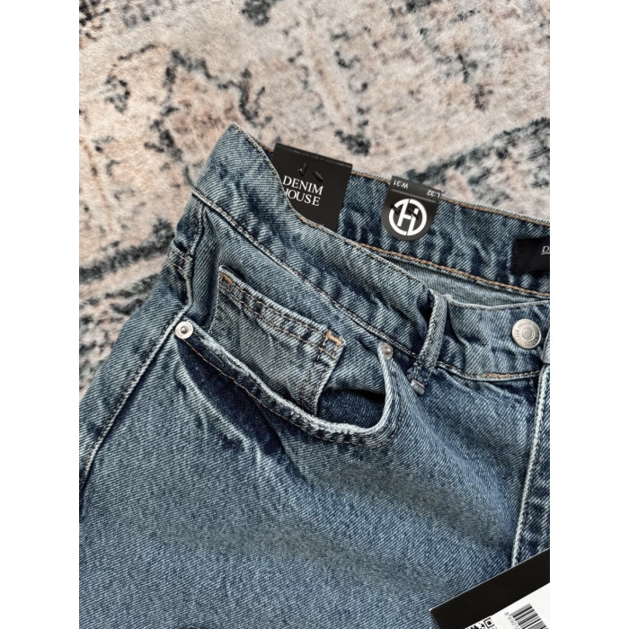 Джинси Baggy з акцентною нашивкою