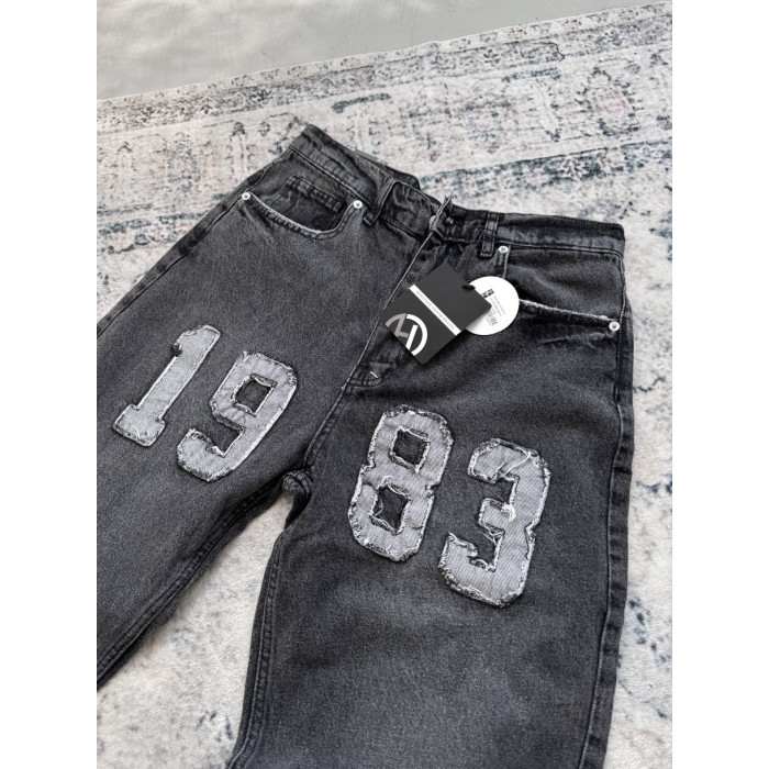 Джинси Baggy з акцентною нашивкою