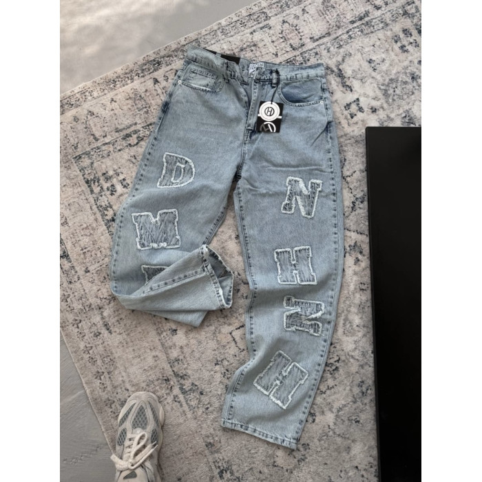 Джинси Baggy з акцентною нашивкою