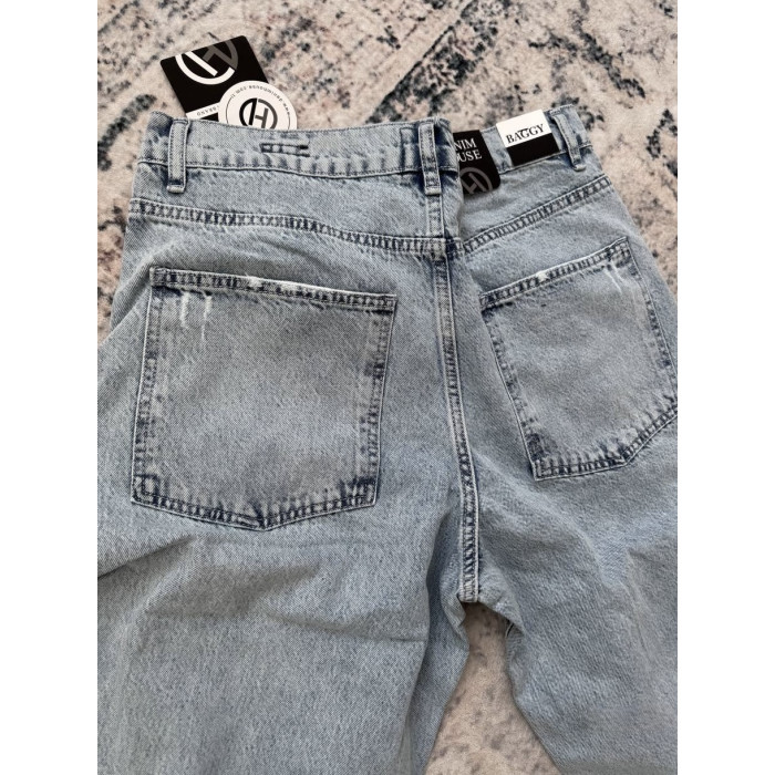 Джинси Baggy з акцентною нашивкою