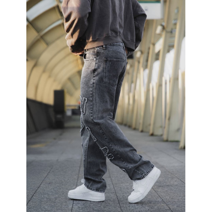 Джинси Baggy з акцентною нашивкою
