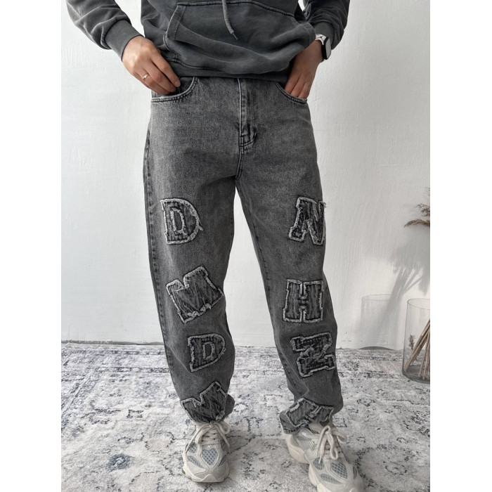 Джинси Baggy з акцентною нашивкою
