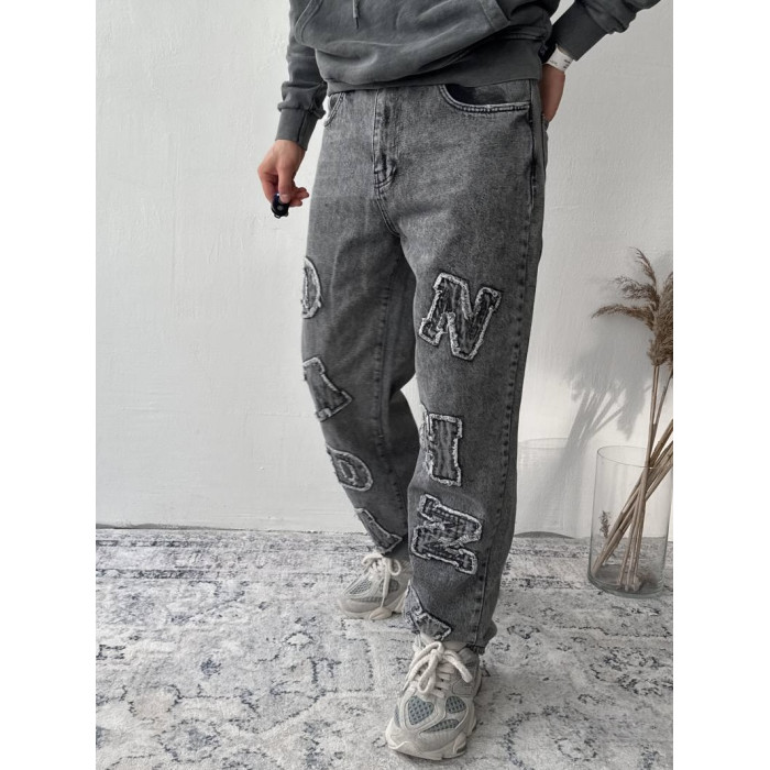 Джинси Baggy з акцентною нашивкою