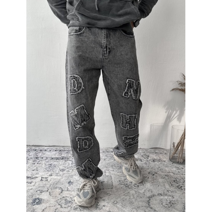 Джинси Baggy з акцентною нашивкою