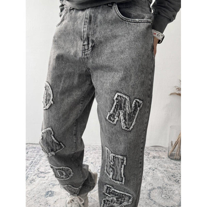 Джинси Baggy з акцентною нашивкою