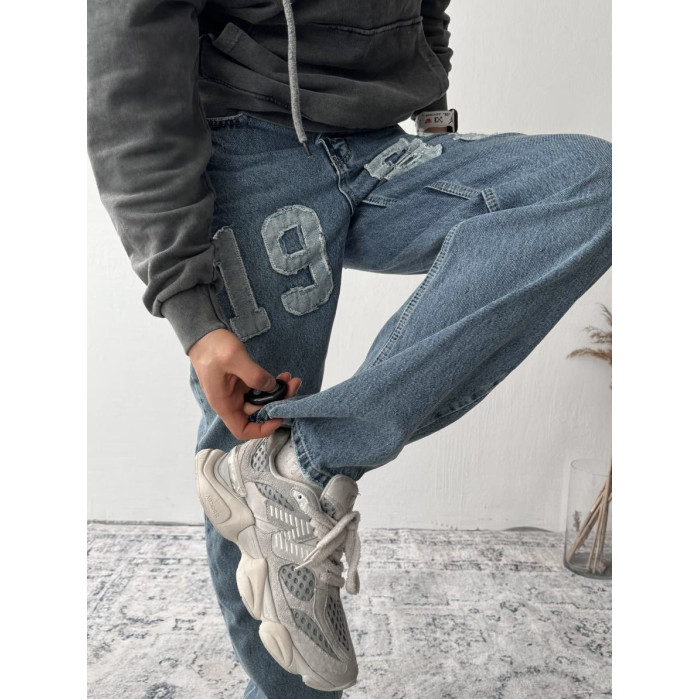 Джинси Baggy з акцентною нашивкою