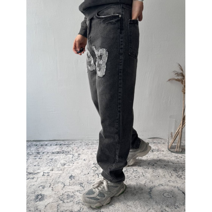 Джинси Baggy з акцентною нашивкою