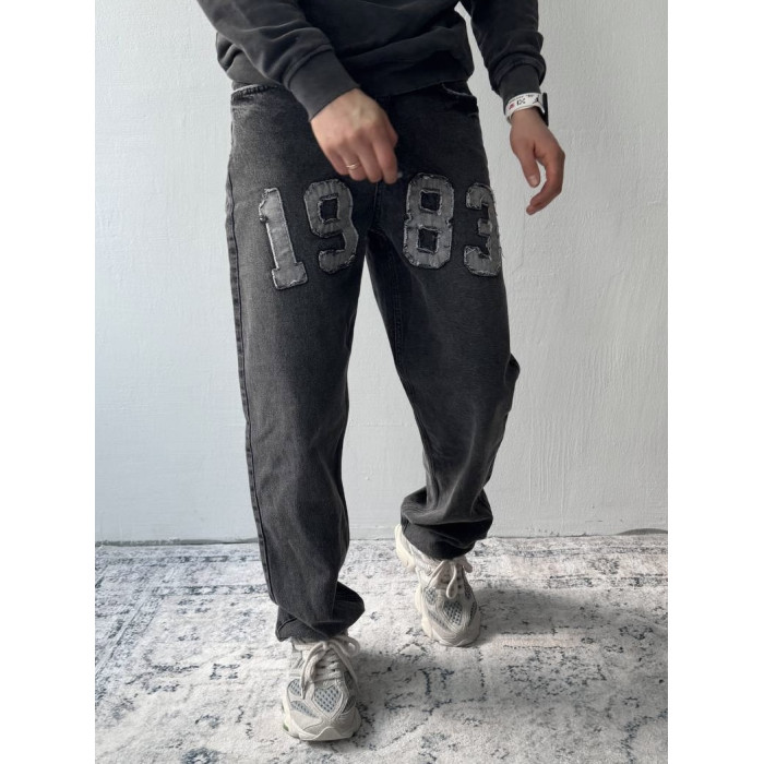Джинси Baggy з акцентною нашивкою
