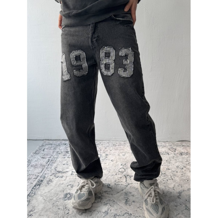 Джинси Baggy з акцентною нашивкою