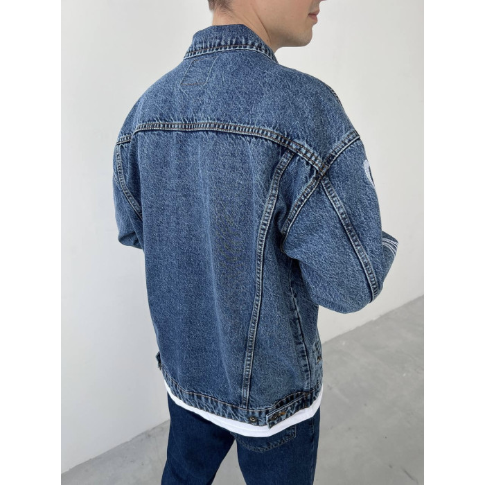Oversize джинсовка з вишивкою на рукавах