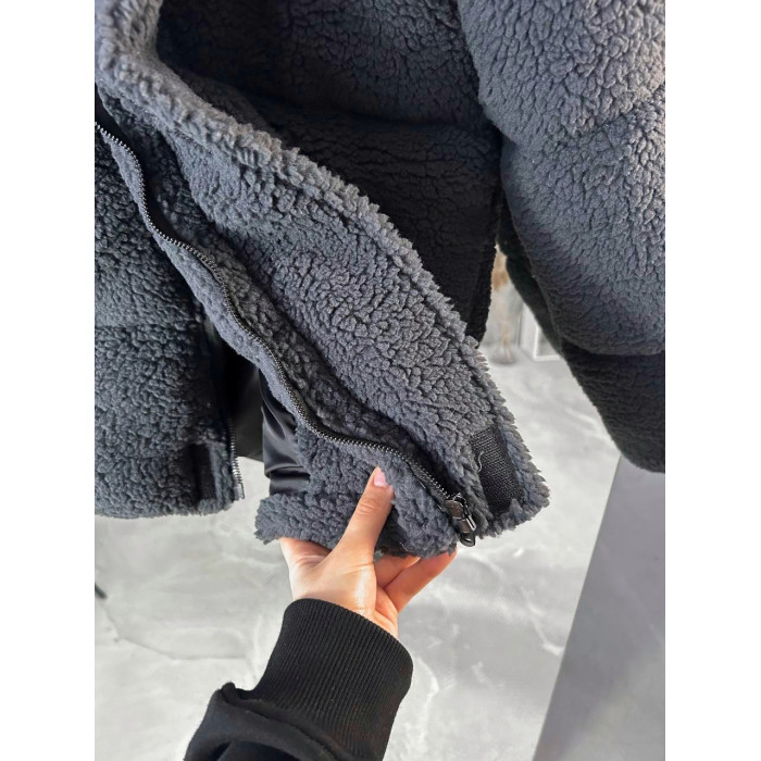 Зимова плюшева куртка oversize