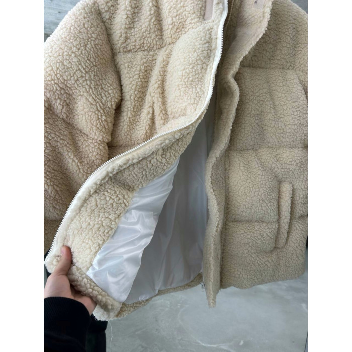 Зимова плюшева куртка oversize