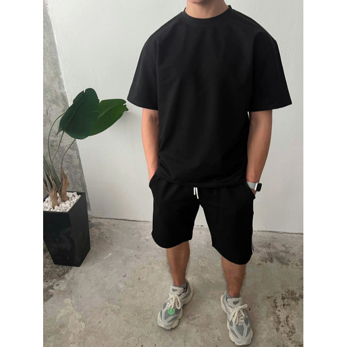 Oversize костюм з акцентними смужками