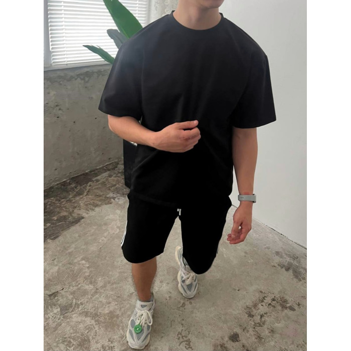 Oversize костюм з акцентними смужками
