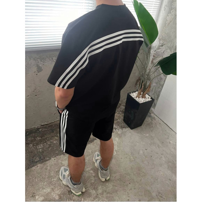 Oversize костюм з акцентними смужками