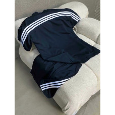 Oversize костюм з акцентними смужками