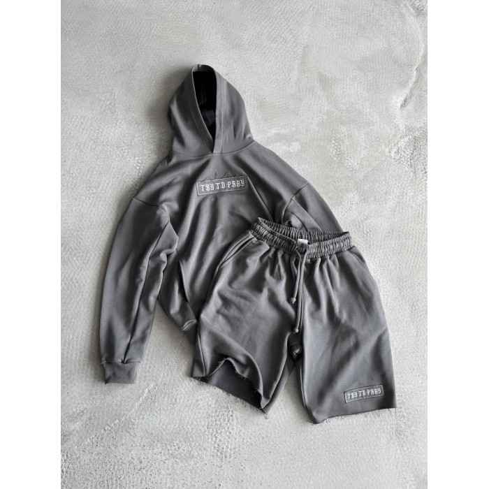 Oversize костюм з вишивкою