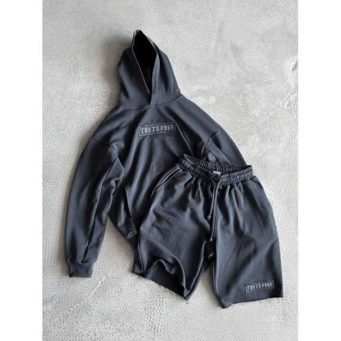 Oversize костюм з вишивкою