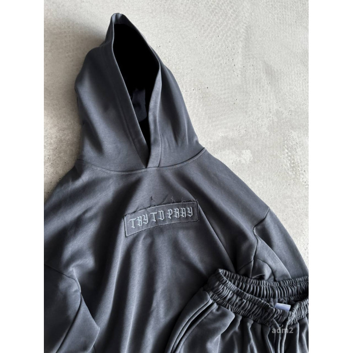 Oversize костюм з вишивкою