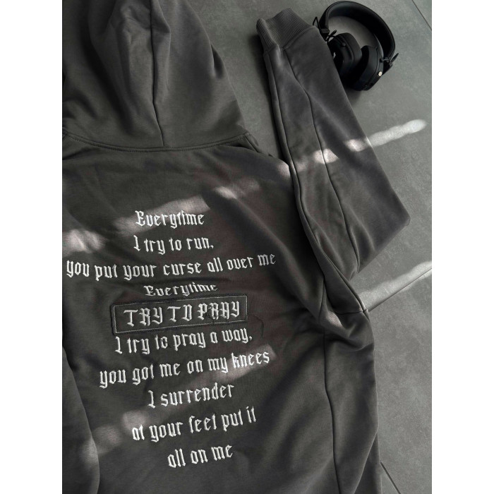 Oversize костюм з вишивкою
