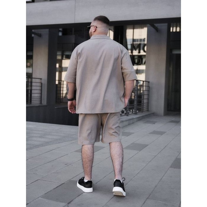 Літній oversize костюм у смужку