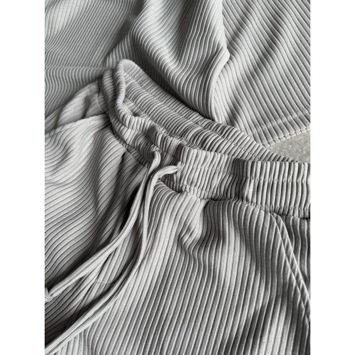 Літній oversize костюм у рубчик