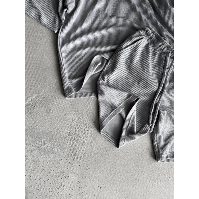 Літній oversize костюм у рубчик