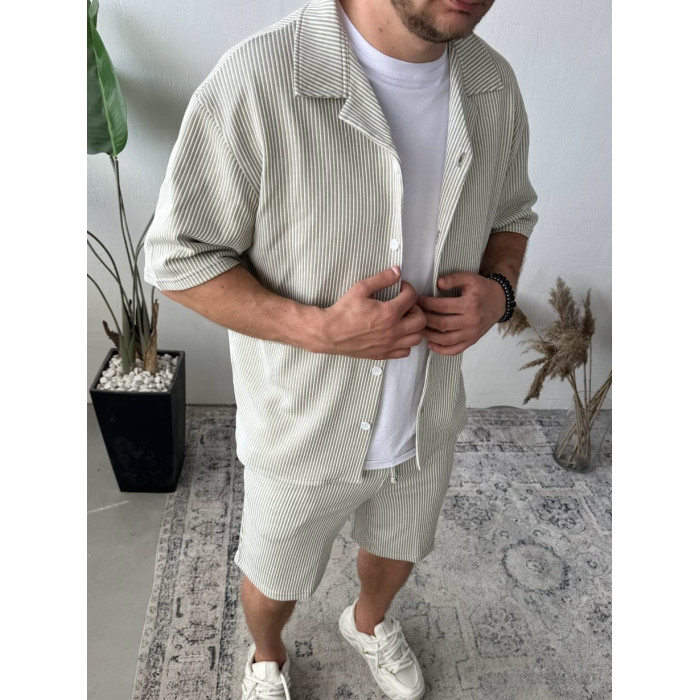 Літній костюм у рубчик