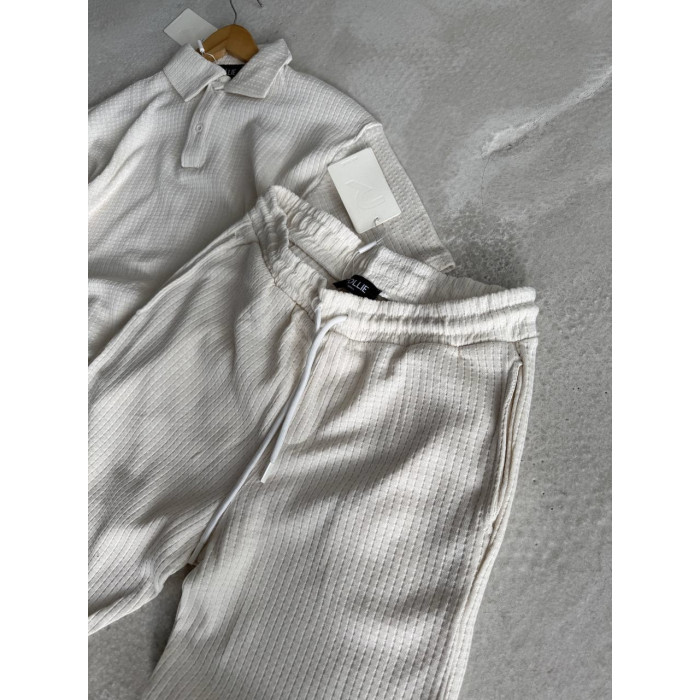 Oversize костюм з фактурної тканини