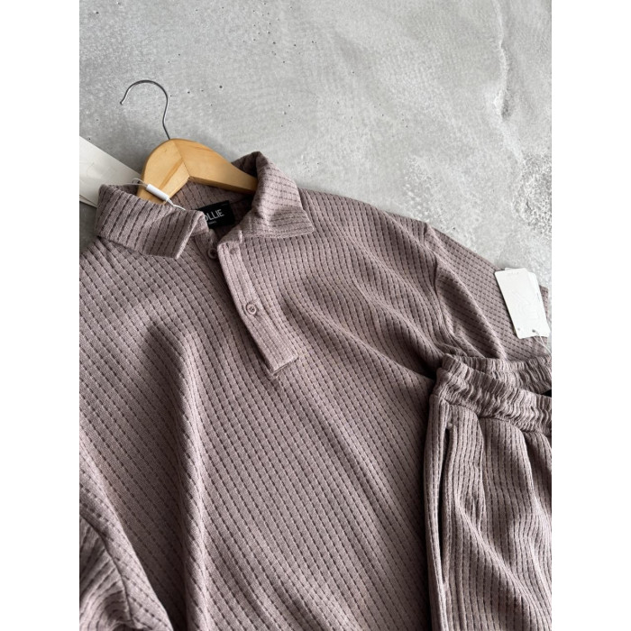 Oversize костюм з фактурної тканини
