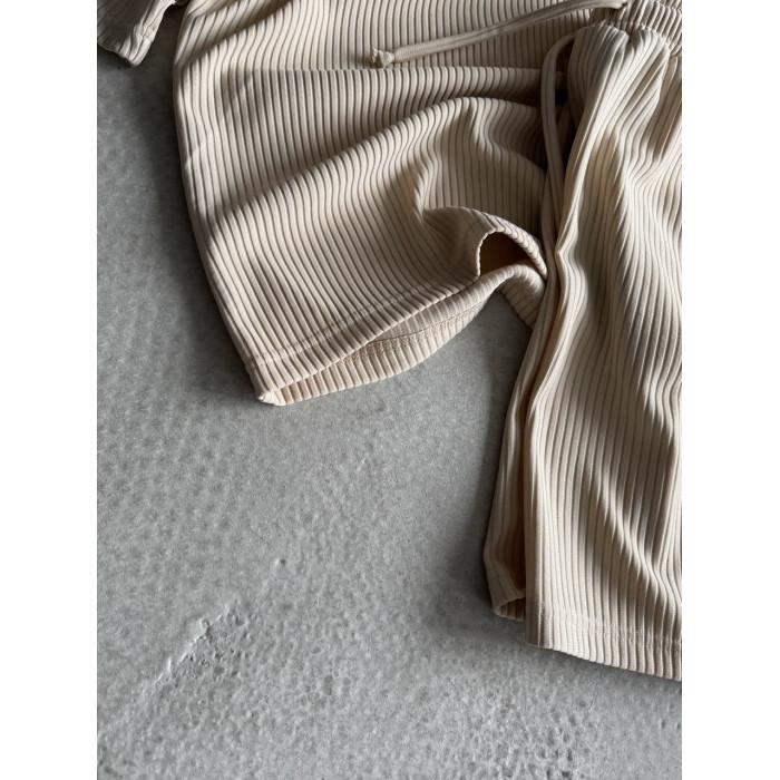 Літній oversize костюм у рубчик