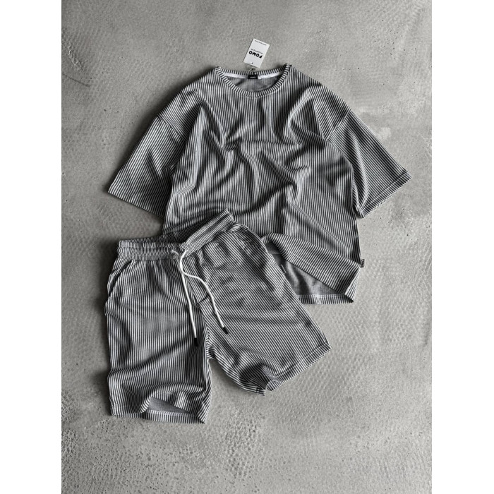 Літній oversize костюм у рубчик