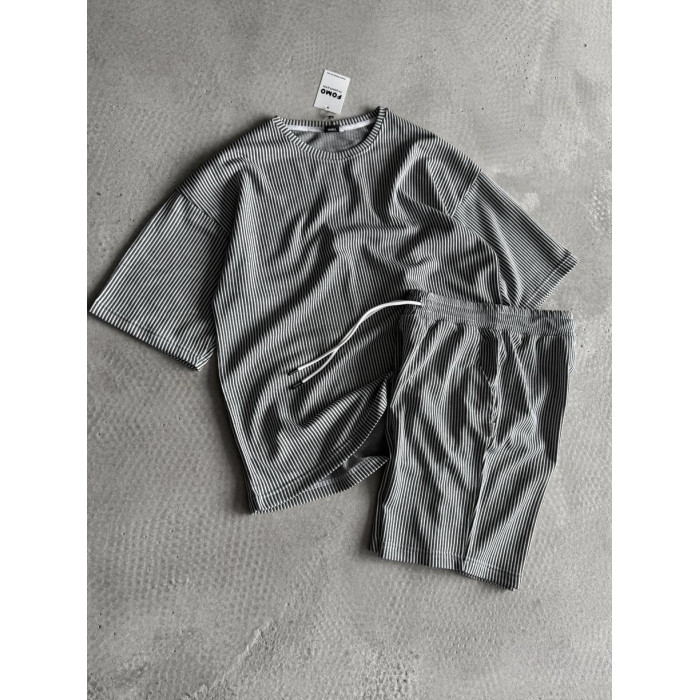 Літній oversize костюм у рубчик
