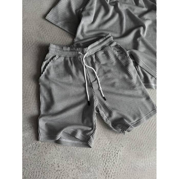 Літній oversize костюм у рубчик