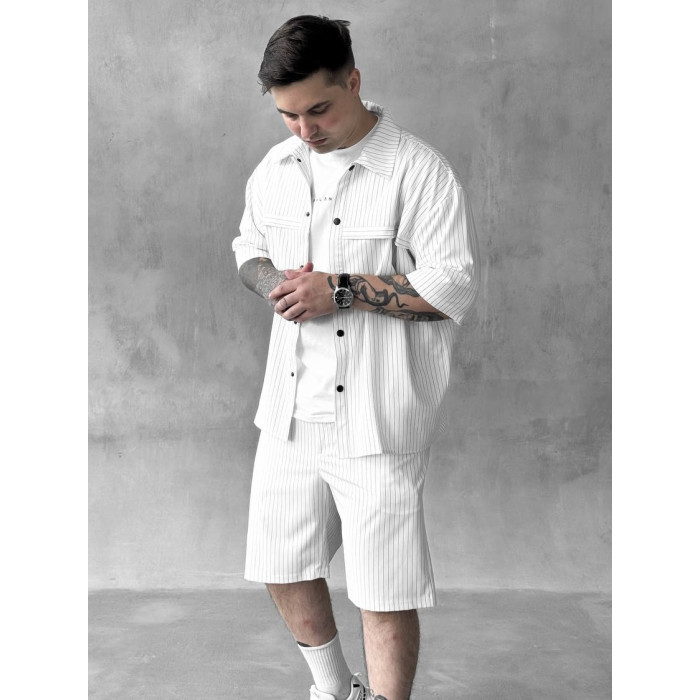 Літній oversize костюм у смужку