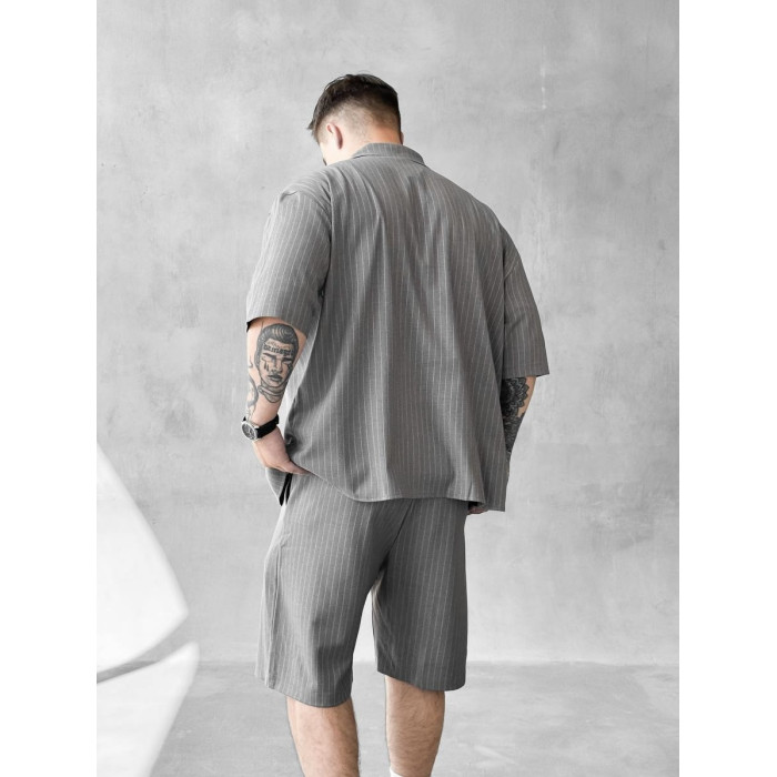 Літній oversize костюм у смужку