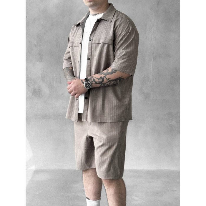 Літній oversize костюм у смужку