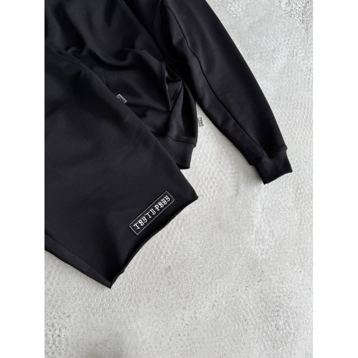 Oversize костюм з вишивкою