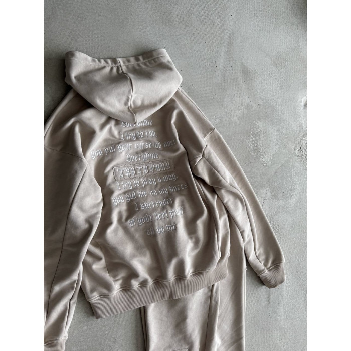 Oversize костюм з вишивкою