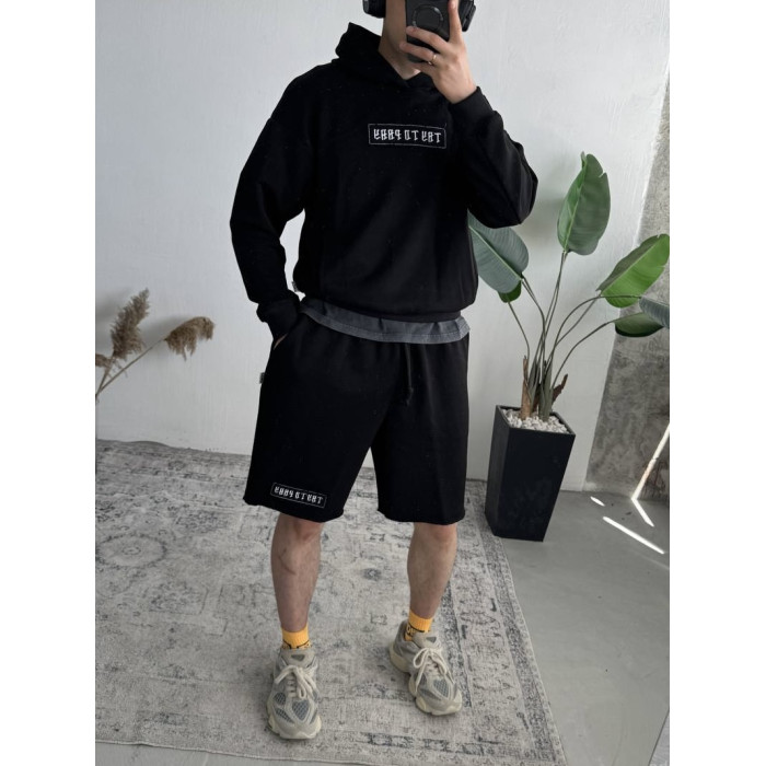 Oversize костюм з вишивкою